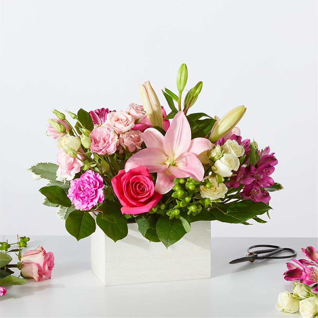 Sweetberry Box – A Florist Original – ETHEL'S THIS AND THAT, Galeton PA