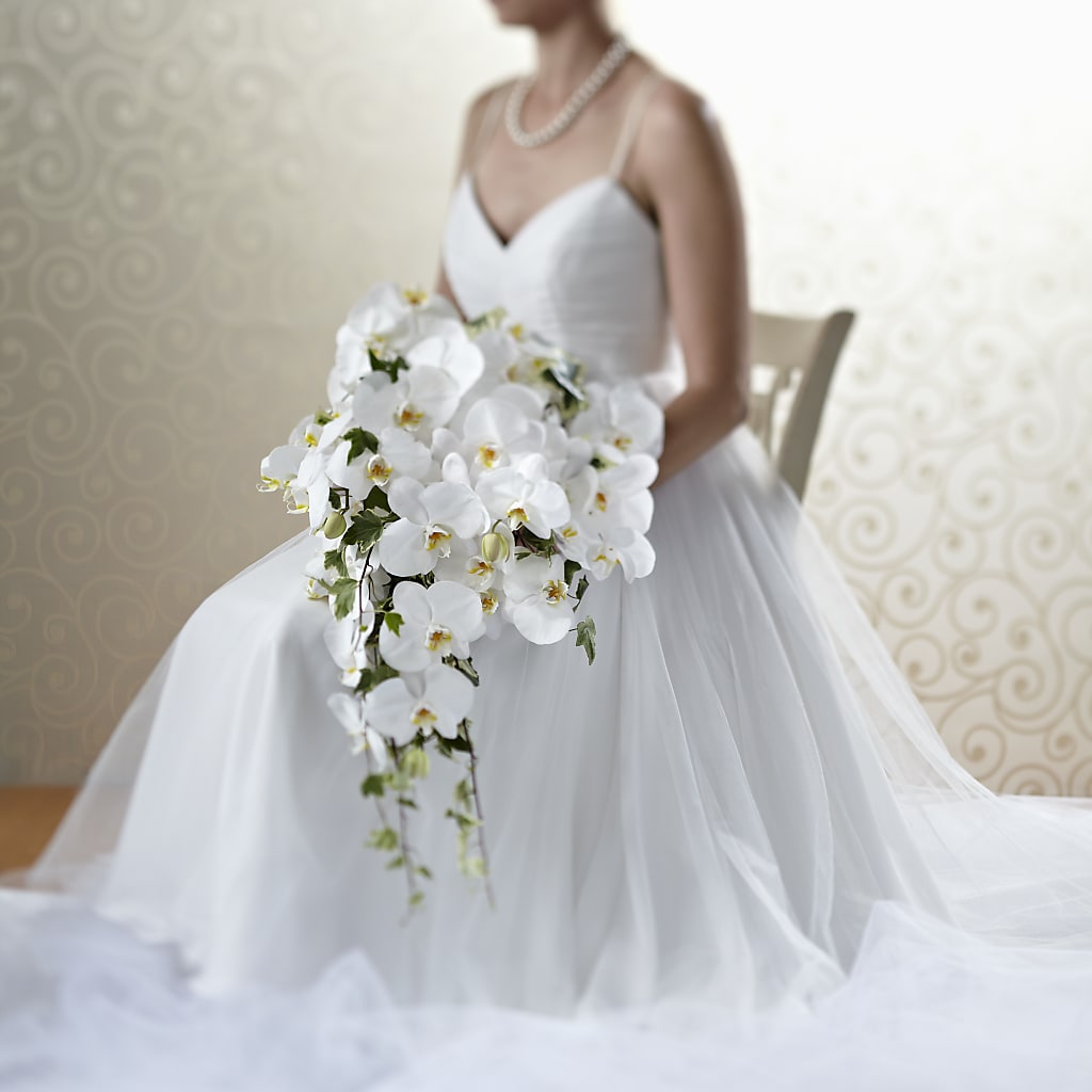 Classic White Bouquet – ETHEL'S THIS AND THAT, Galeton PA